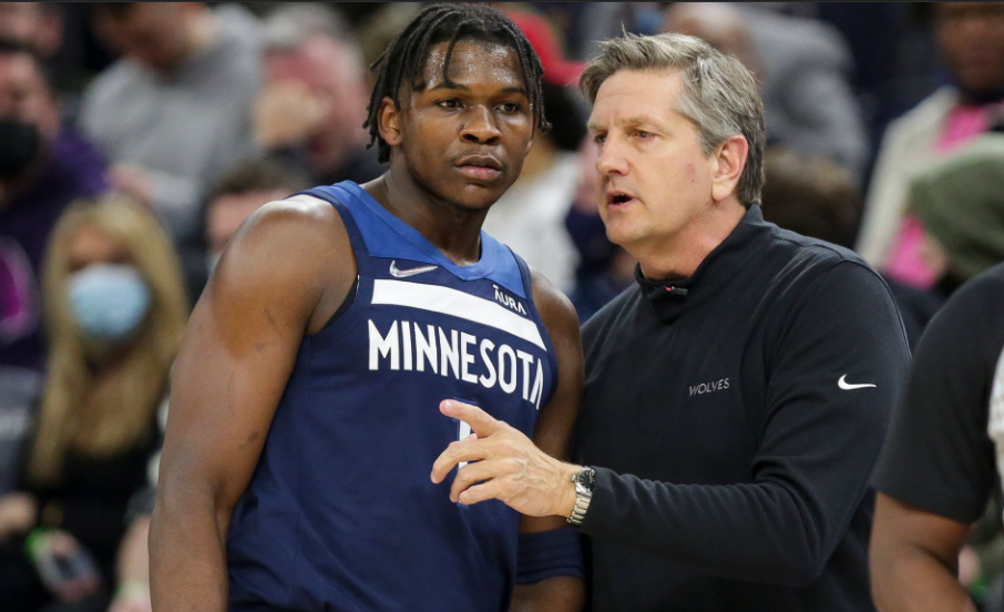 更是对他们 更是对他们